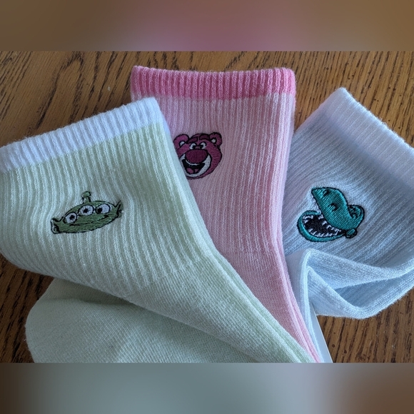 Disney PixarToy story Socks, 3 pairs quarter length, white pink & blue New! - Picture 6 of 6